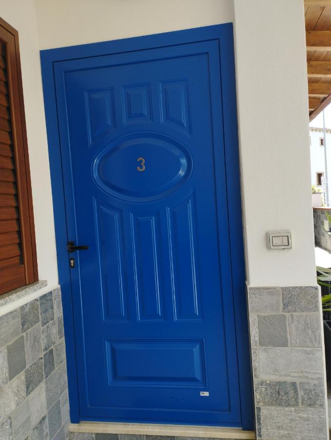 Affitta Camere Zio Peppe San Teodoro  Exteriör bild
