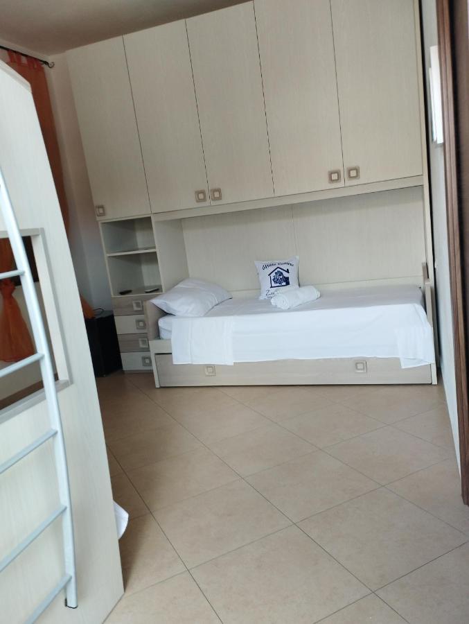 Affitta Camere Zio Peppe San Teodoro  Exteriör bild
