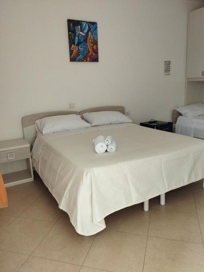 Affitta Camere Zio Peppe San Teodoro  Exteriör bild